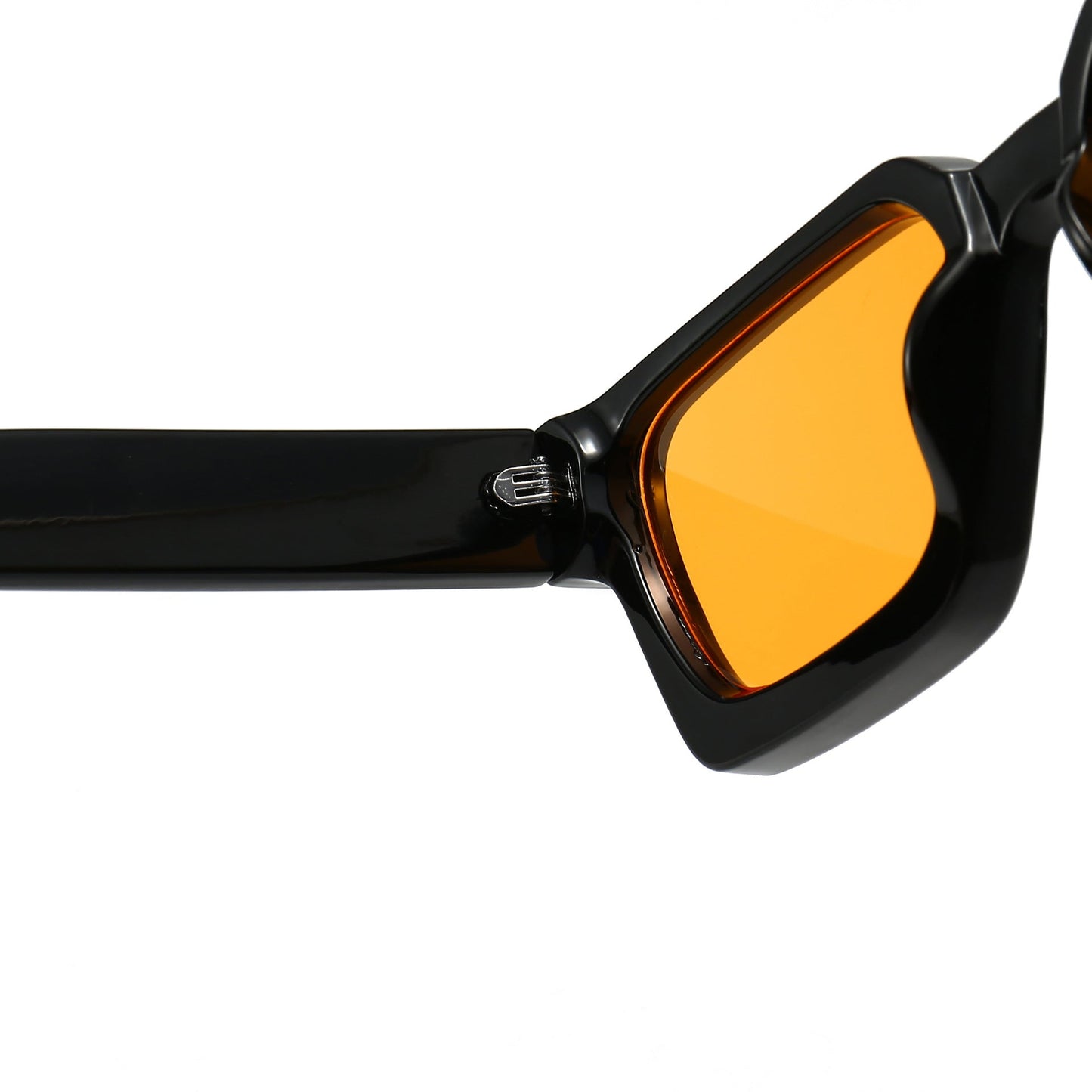 Myrone Blanche - Retro Sunglasses