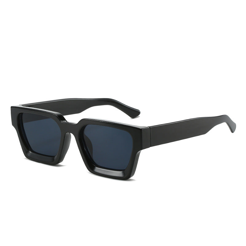 Myrone Blanche - Retro Sunglasses